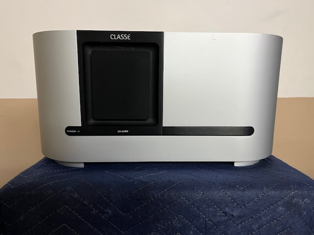 Classe CA-5300 amplifier