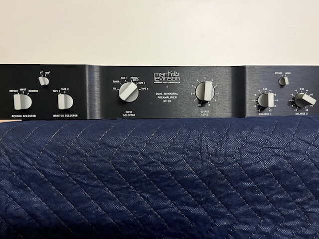 Mark Levinson No. 26 dual monaural preamplifier and PLS 226 power supply