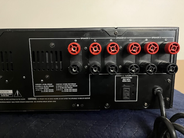 Yamaha MX-1000U stereo power amplifier